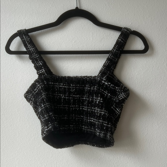 Japna Elegant Black and White Checkered Women's Tank Top - Picture 3 of 4